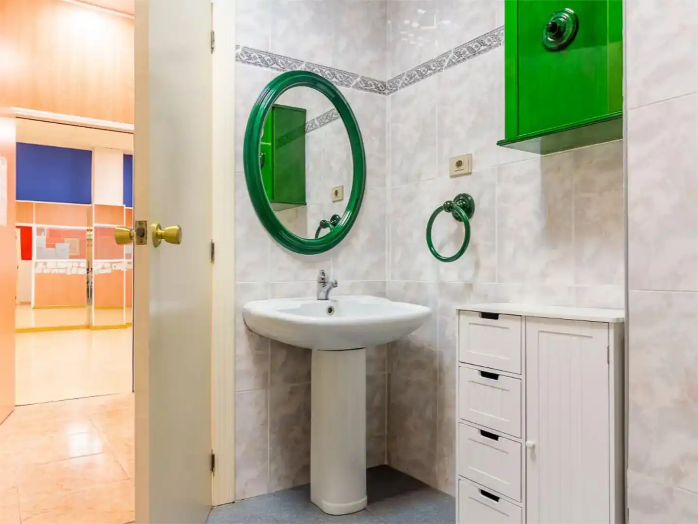 Baño de Local en venta en Benicasim / Benicàssim con Aire acondicionado, Parquet y Amueblado