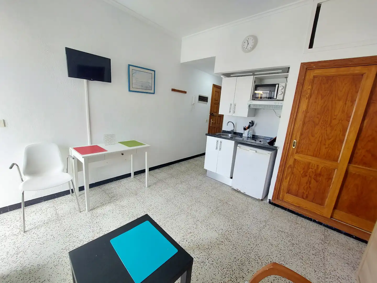 Cocina de Estudio de alquiler en Las Palmas de Gran Canaria con Amueblado, Lavadora y Microondas