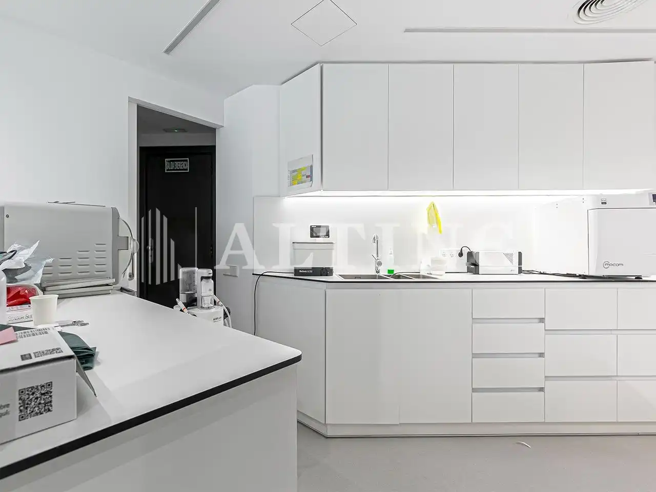 Cocina de Oficina en venta en Barcelona con Aire acondicionado y Calefacción