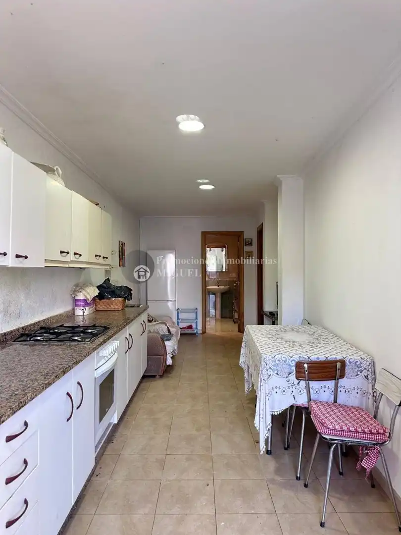 Cuina de Casa o xalet en venda en Verín amb Terrassa