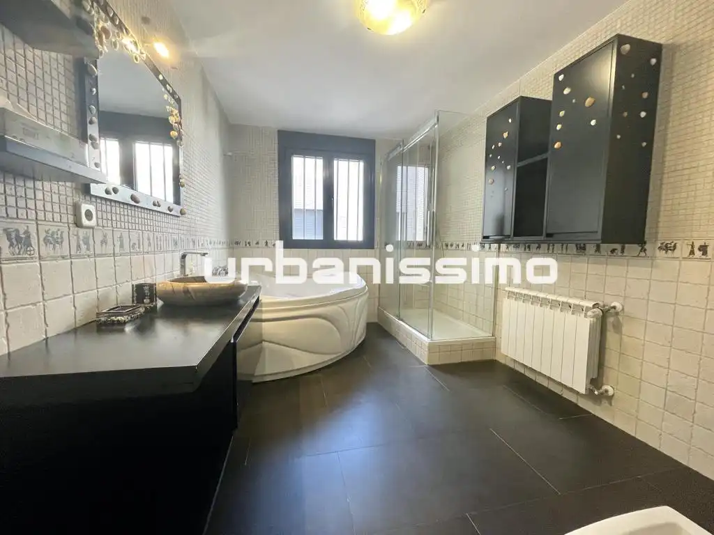 Flat for rent in Calle de Granada, Pacífico