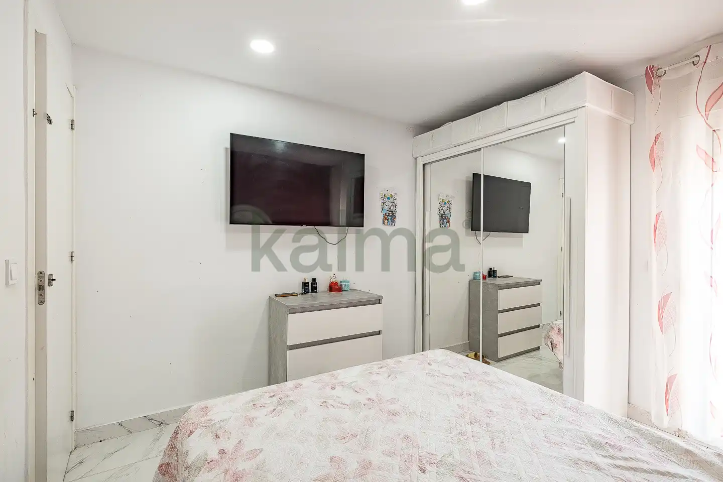 Habitación de Piso en venta en Santa Coloma de Gramenet con Aire acondicionado, Calefacción y Amueblado