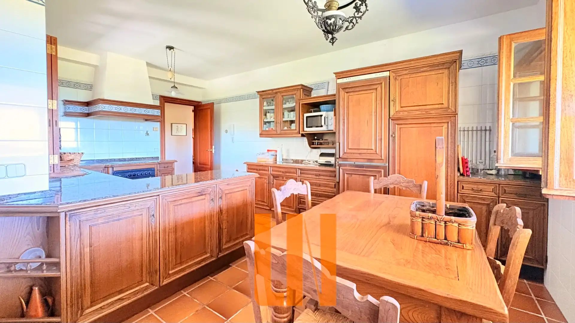 Cocina de Finca rústica en venta en Oleiros con Calefacción, Jardín privado y Parquet