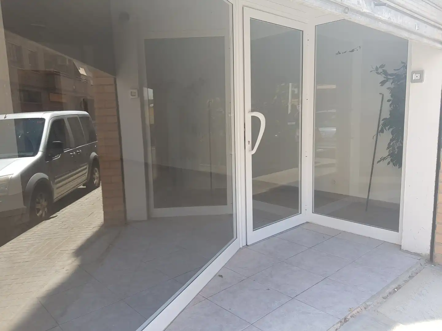 Business premises for sale in Carrer Furs 6, imagen 2
