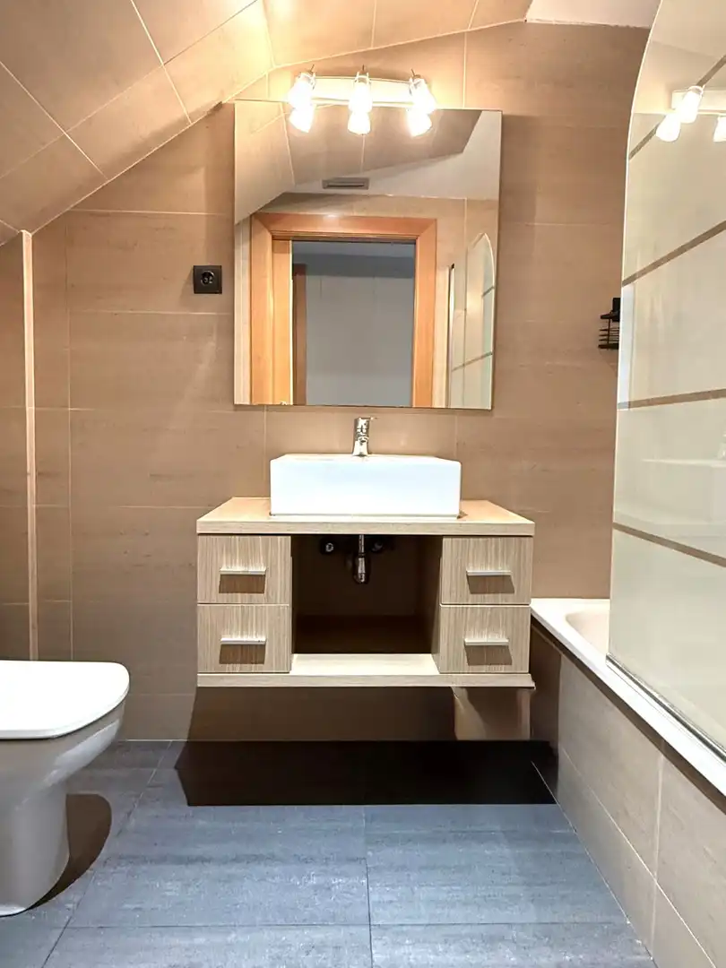 Baño de Piso en venta en Sant Boi de Llobregat con Aire acondicionado y Calefacción