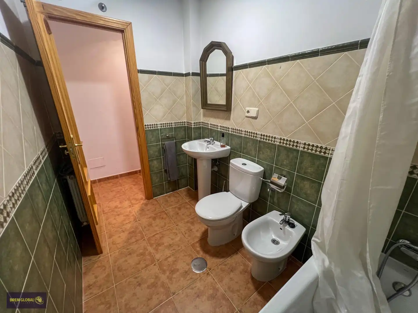 Bany de Casa o xalet en venda en El Berrueco amb Calefacció, Jardí privat i Alarma