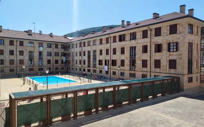 Vista exterior de Apartament en venda en Ezcaray amb Calefacció, Terrassa i Moblat