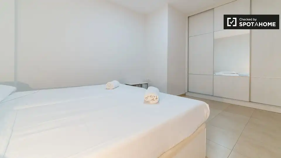 Bedroom of Flat for rent in Camins al Grau