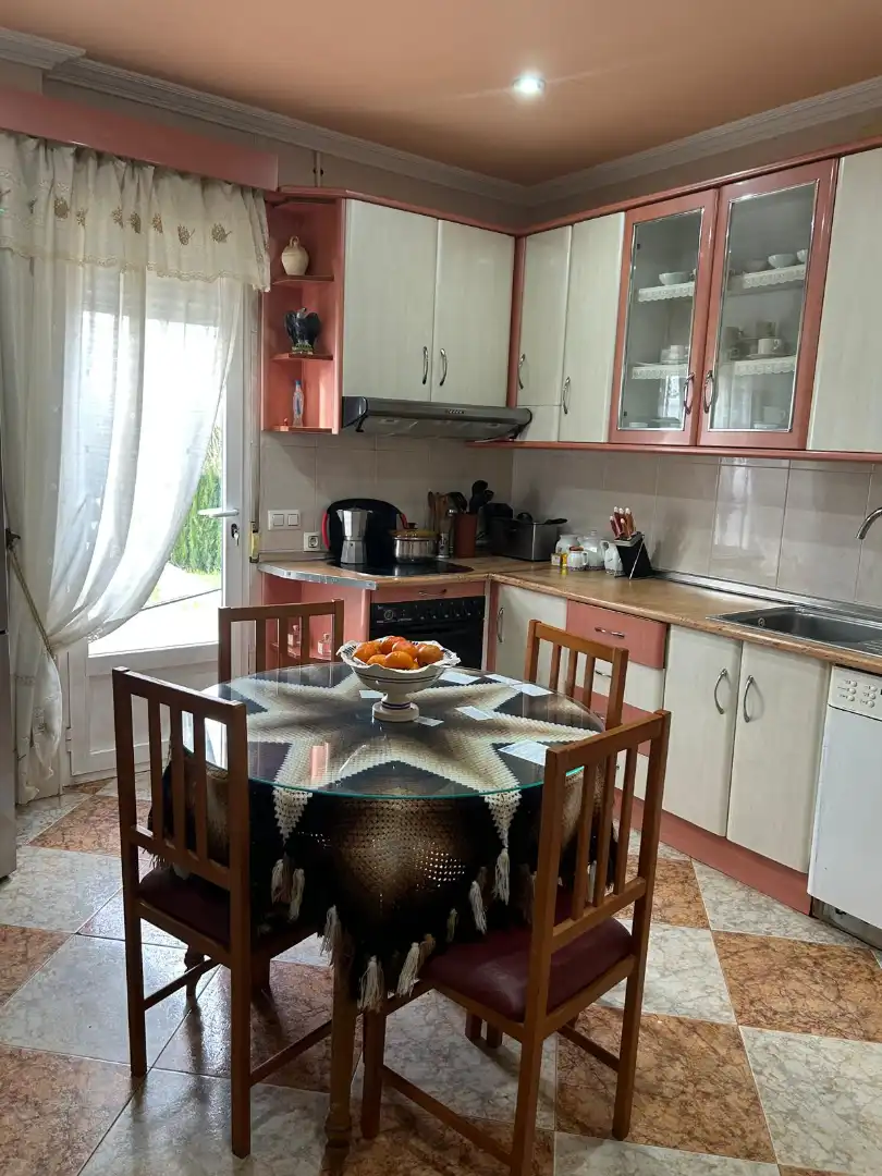 Cocina de Casa o chalet en venta en Jaén con Aire acondicionado, Calefacción y Jardín privado