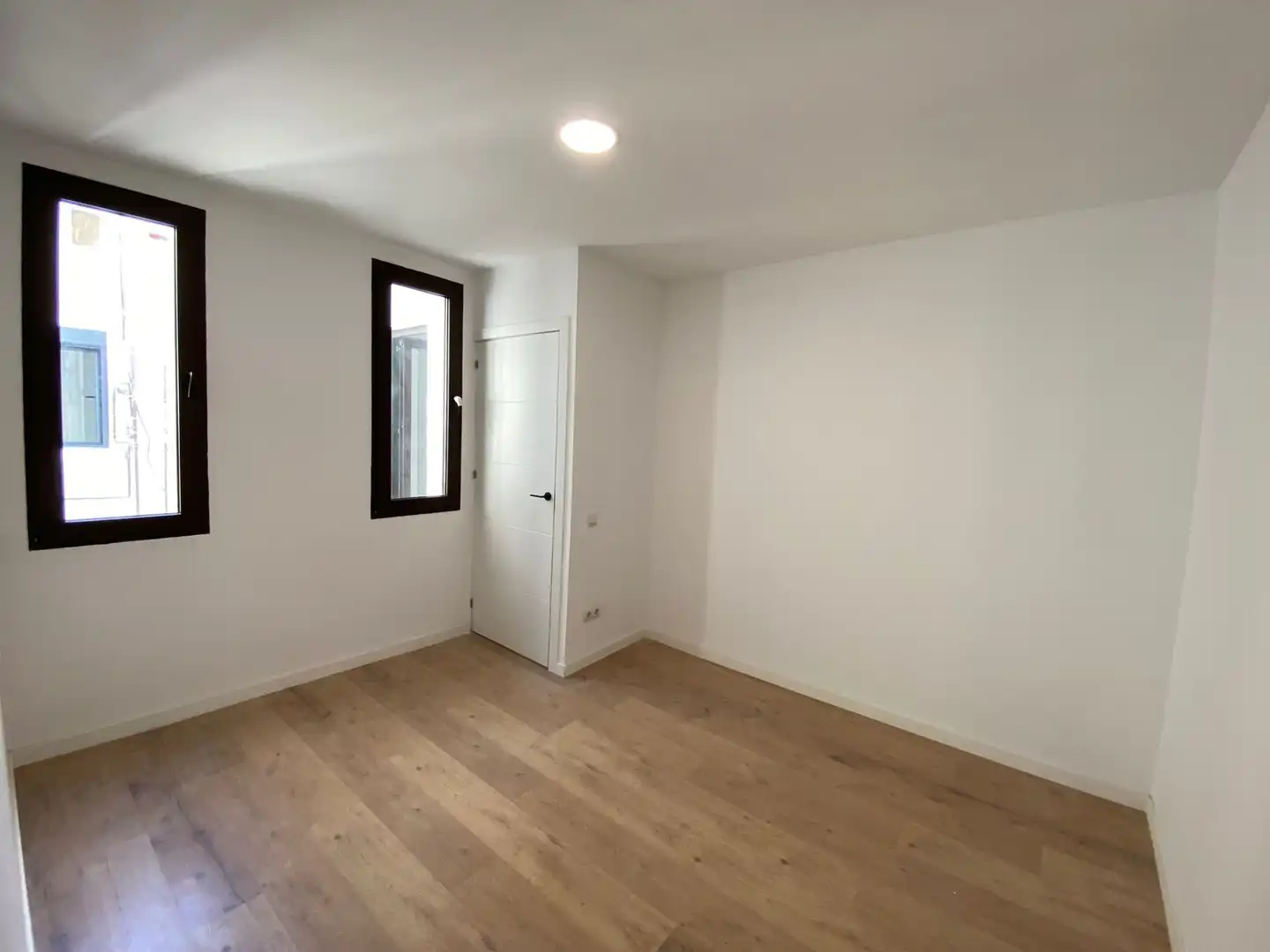 Piso en venta en Barcelona con Parquet y Horno
