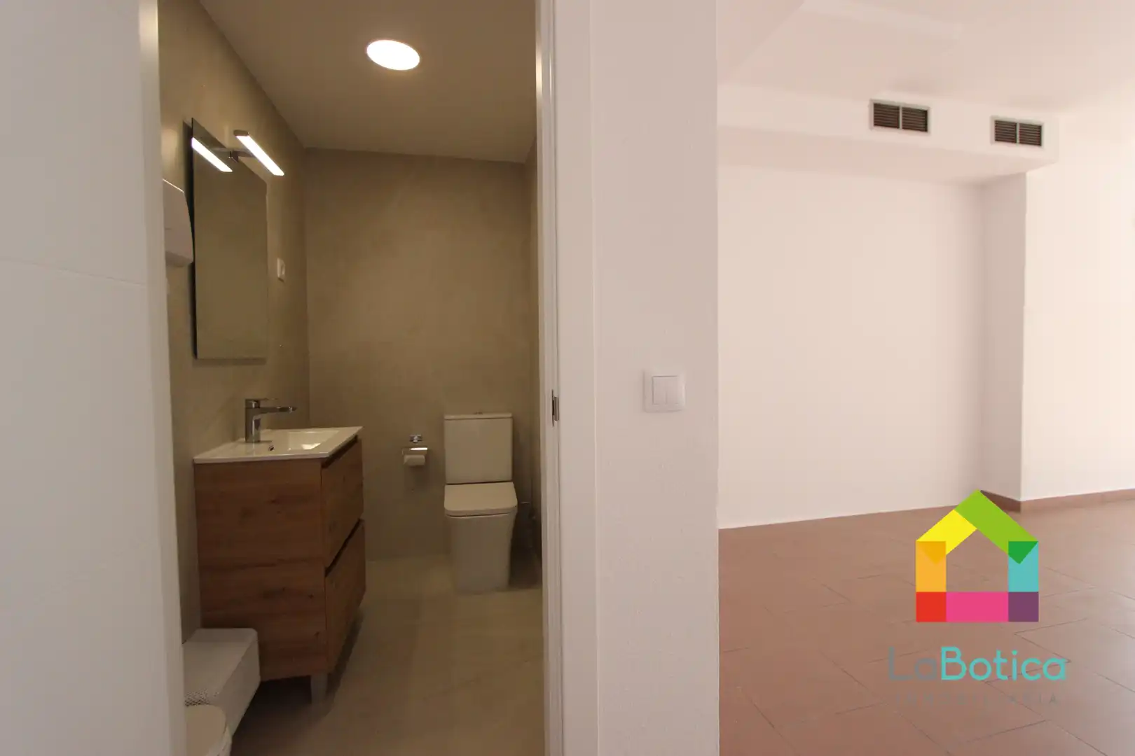 Office space with lift to rent in Buenavista - Valparaíso - La Legua, imagen 8