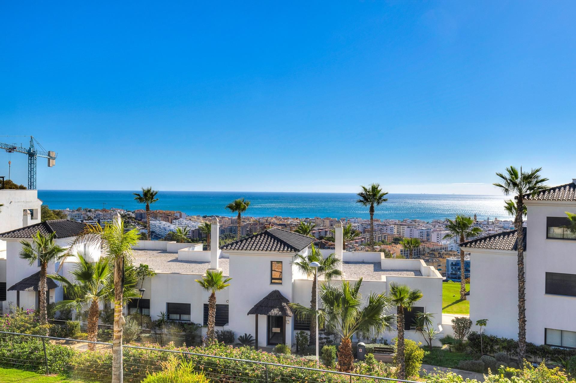 Exterior view of Apartment for sale in Estepona  with Air Conditioner, Heating and Private garden