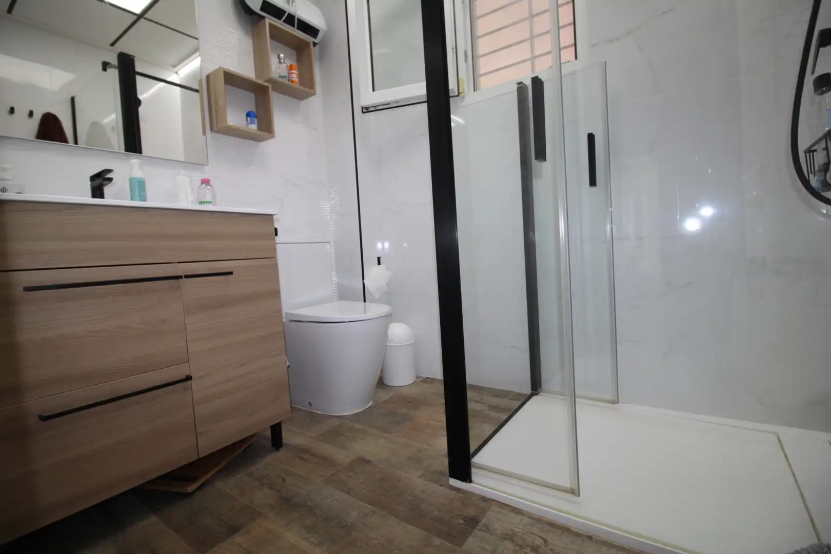 Baño de Casa o chalet en venta en Llombai con Aire acondicionado, Calefacción y Jardín privado