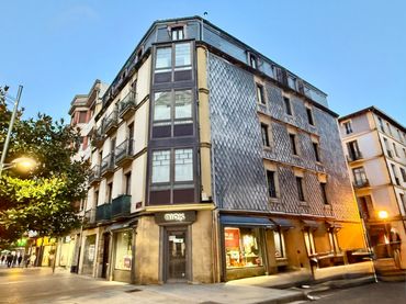 Business premises to rent in Colon Ibilbidea 11