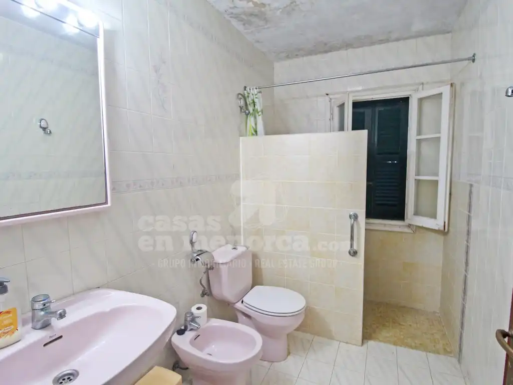 Baño de Finca rústica en venta en Ferreries con Aire acondicionado, Calefacción y Jardín privado