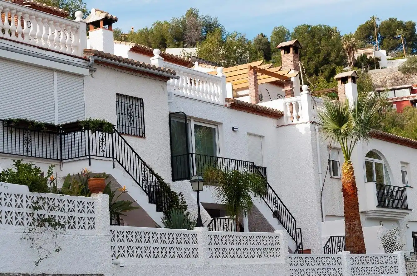 Vista exterior de Casa adosada de alquiler en Almuñécar con Aire acondicionado, Calefacción y Terraza