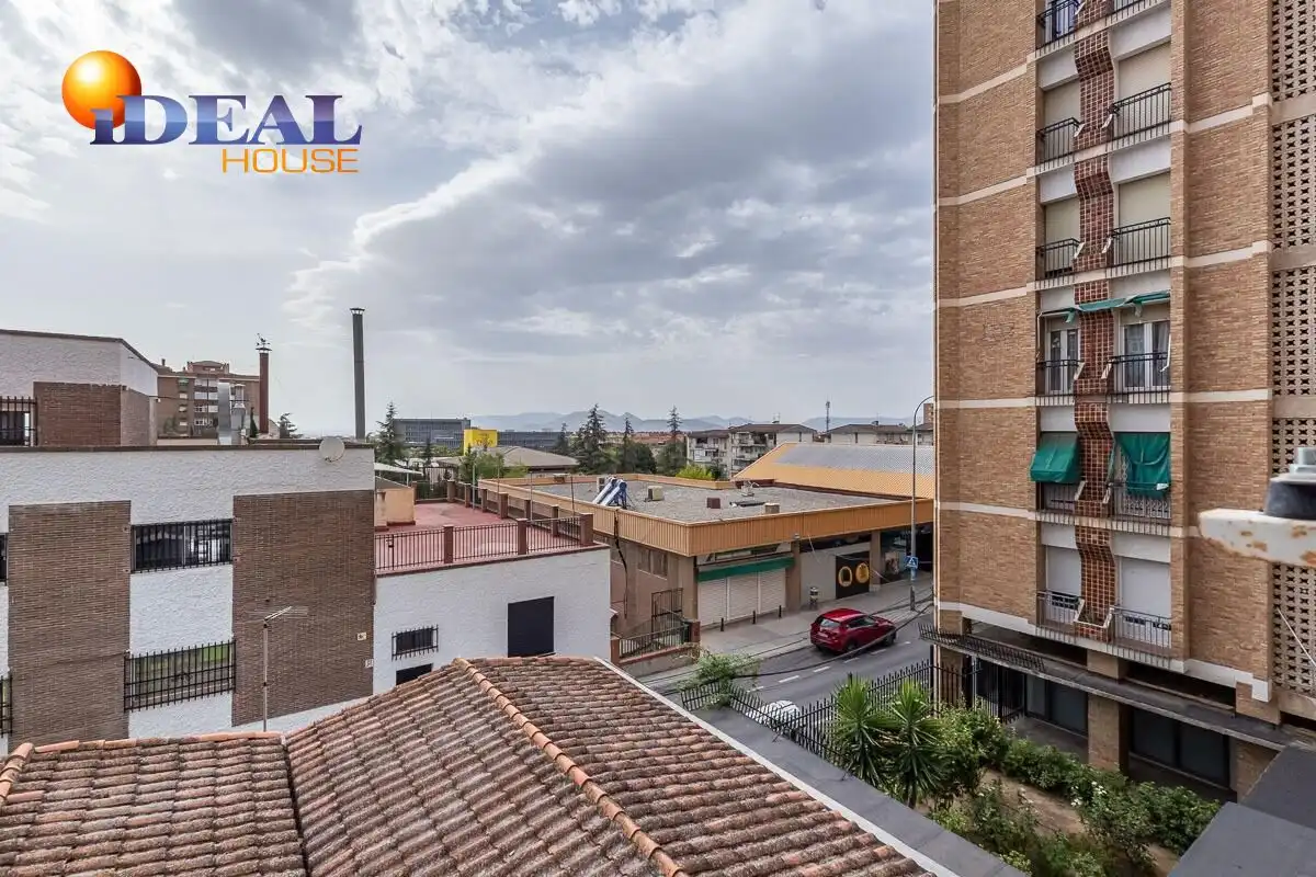 Exterior view of Flat for sale in Granada  with Air Conditioner and Terrace
