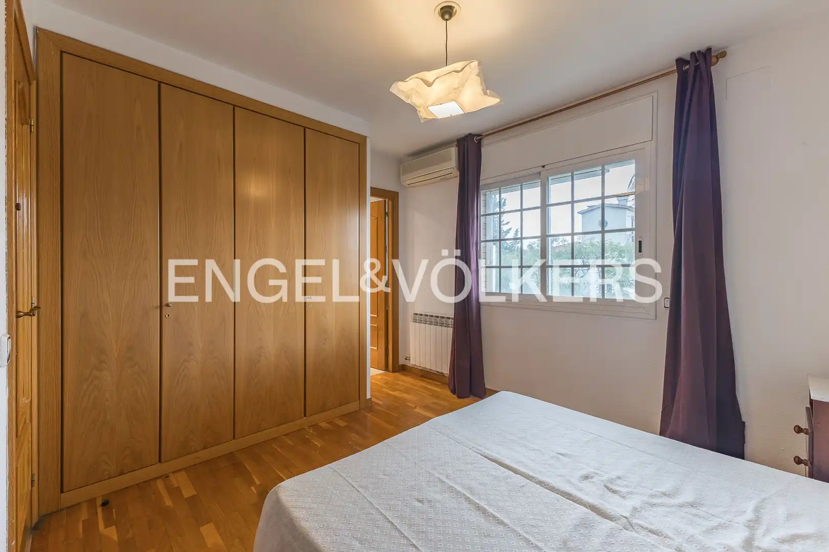 Habitación de Casa adosada de alquiler en Baixador