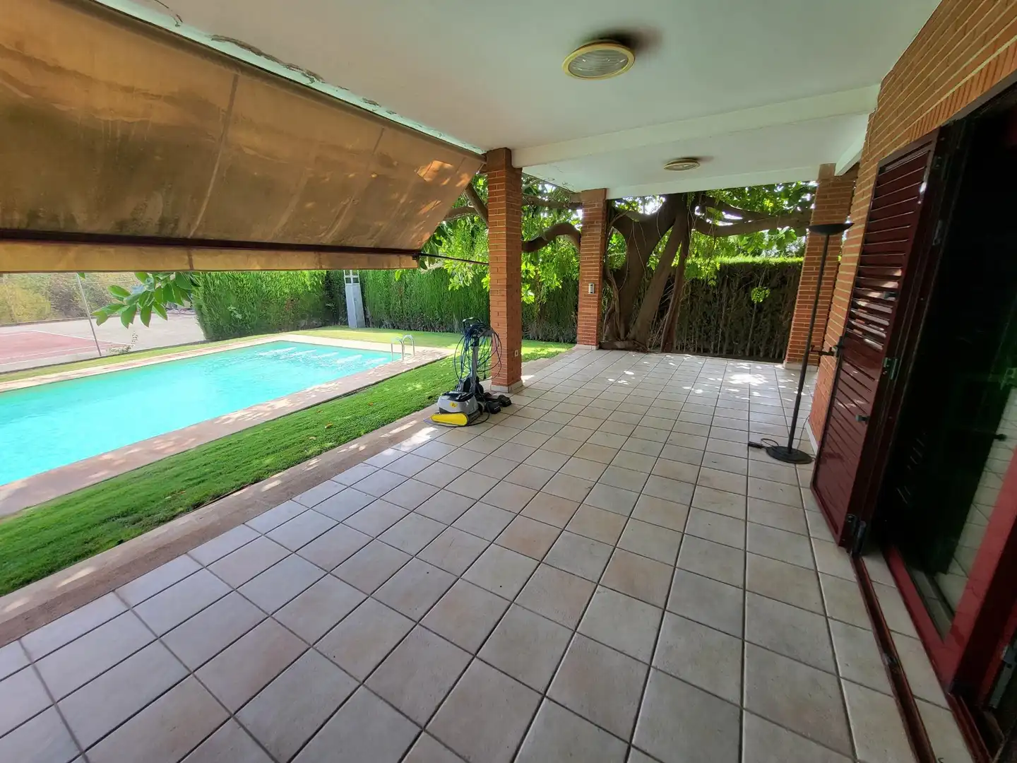 Piscina de Casa o xalet en venda en La Pobla de Vallbona amb Aire condicionat, Calefacció i Piscina