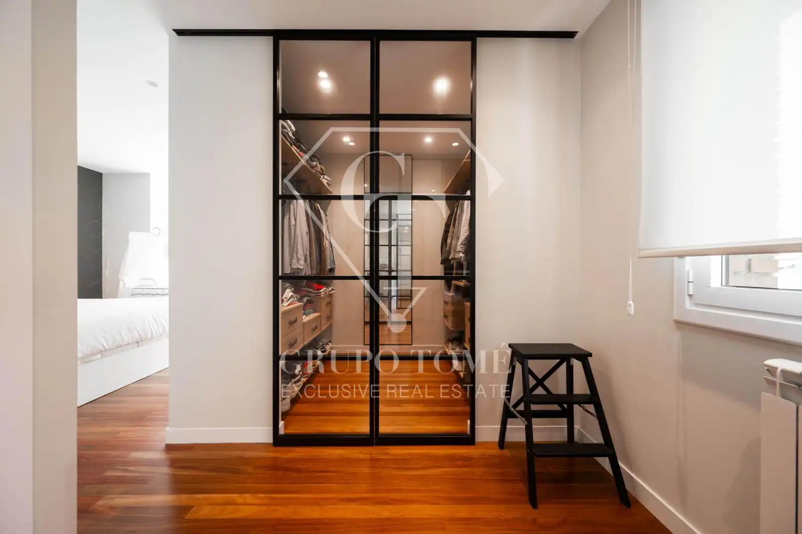 Bedroom of Detached homes for sale in Donostia - San Sebastián   with Heating, Private garden and Terrace