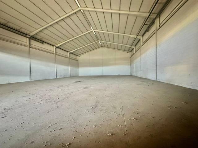 Nave industrial en Alquiler en Oeste