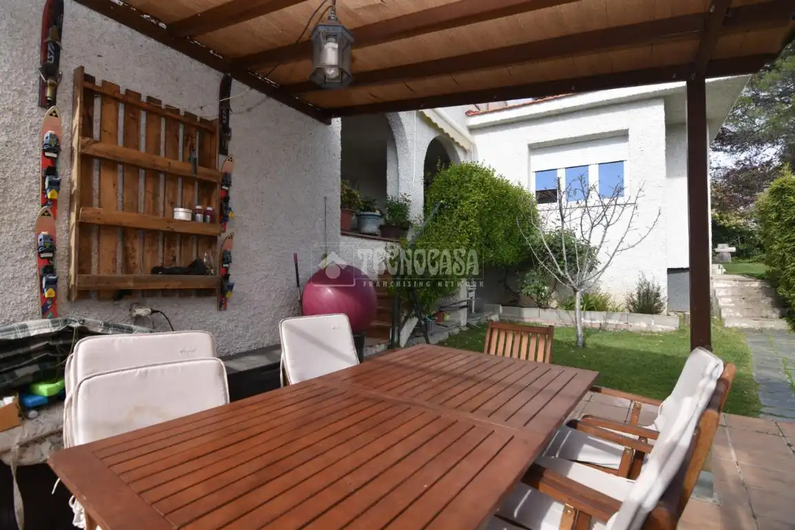 Terraza de Casa o chalet en venta en Villaviciosa de Odón con Aire acondicionado, Calefacción y Jardín privado