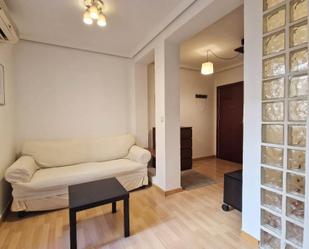 Sala d'estar de Apartament en venda en  Madrid Capital amb Aire condicionat i Calefacció
