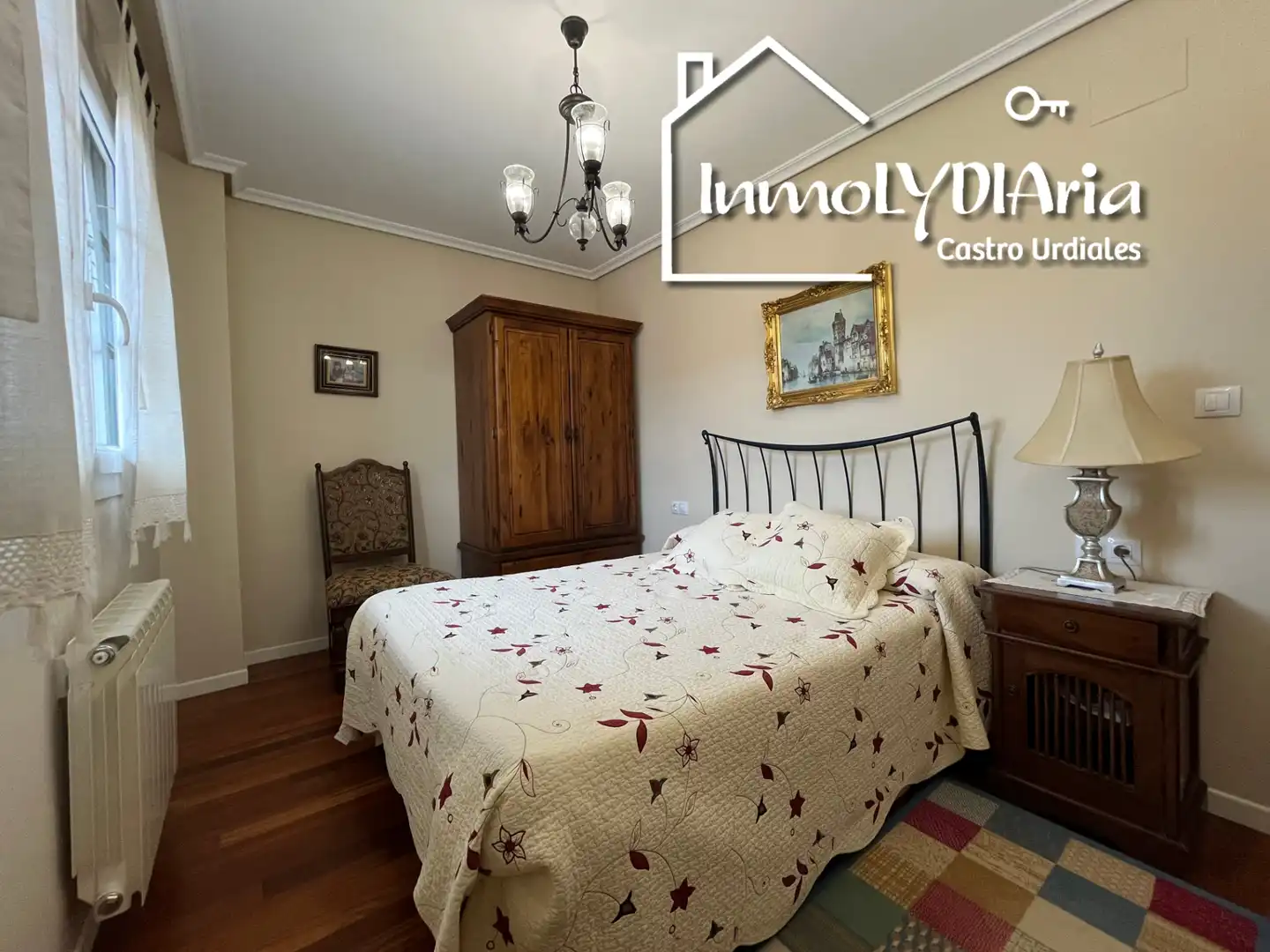 Habitación de Casa o chalet en venta en Castro-Urdiales con Calefacción, Jardín privado y Parquet