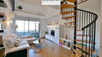 Living room of Flat for sale in La Bisbal d'Empordà  with Air Conditioner and Balcony