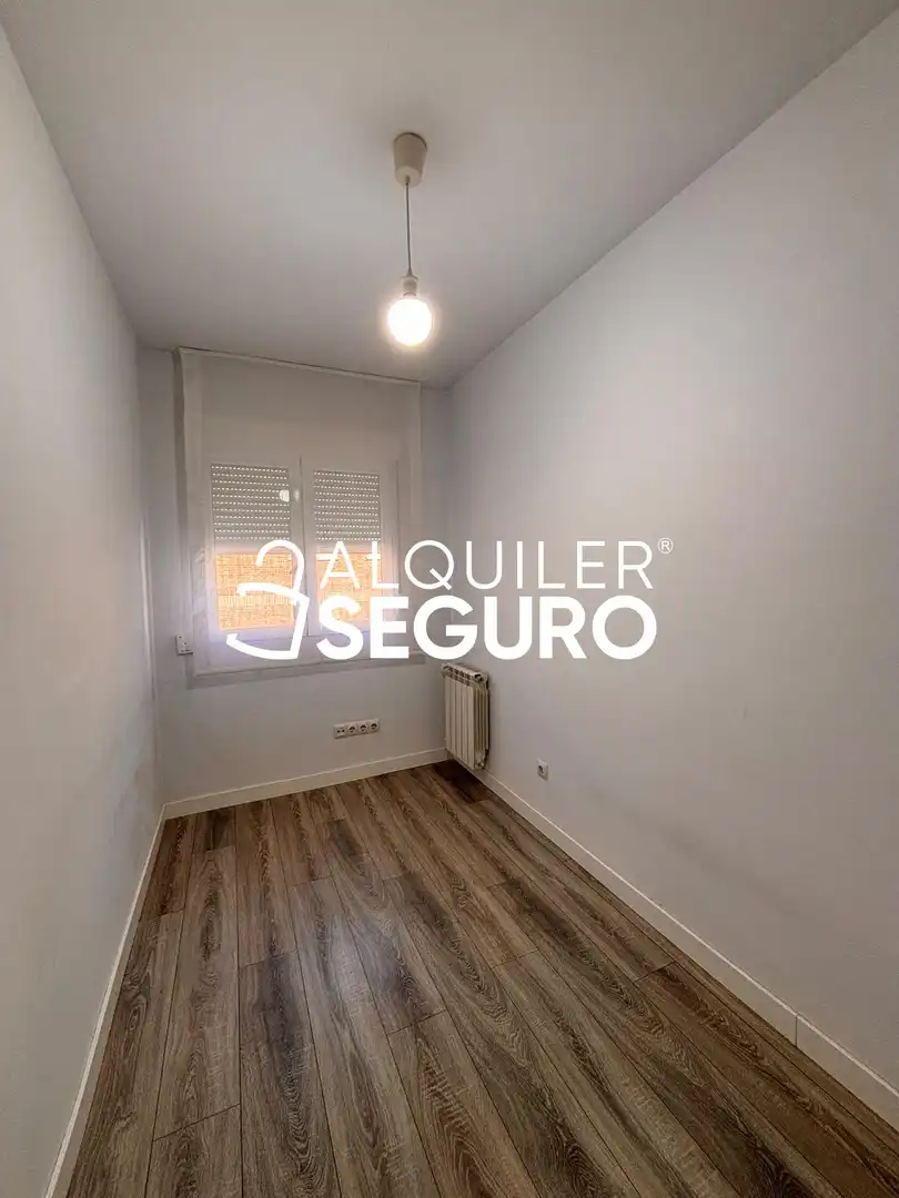 Schlafzimmer von Wohnung zur Miete in Madrid mit Heizung und Terrasse