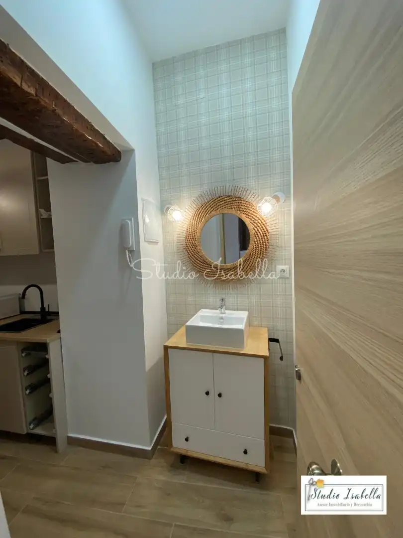 Bathroom of Lofts for rent in Toledo  with Air Conditioner, Heating and Furnished