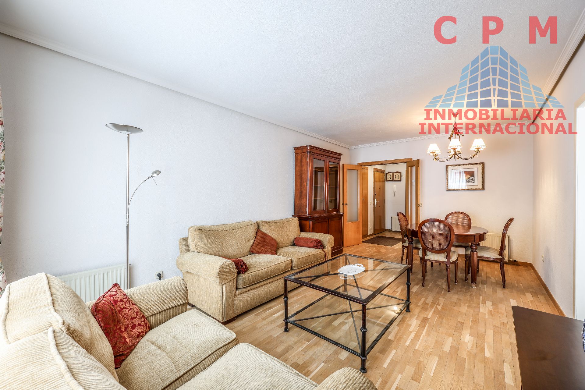 Sala de estar de Piso de alquiler en  Madrid Capital con Aire acondicionado, Calefacción y Parquet