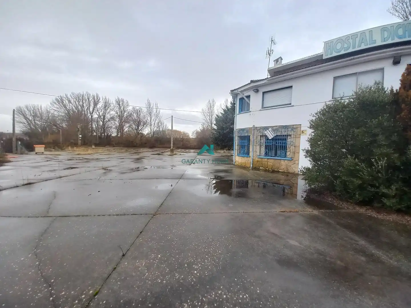Vista exterior de Edificio en venta en Sarracín