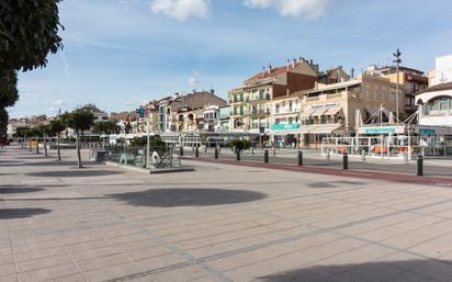 Vista exterior de Estudi en venda en Cambrils amb Aire condicionat i Moblat