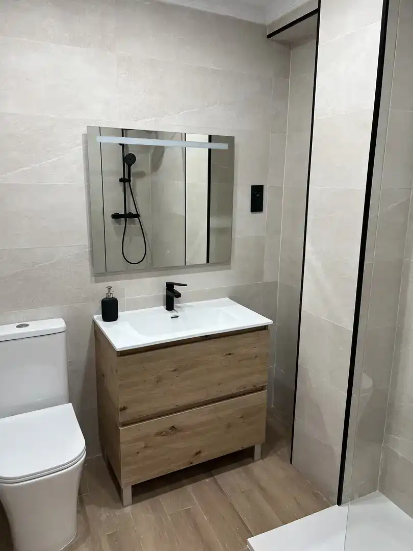 Baño de Piso para compartir en Sax con Parquet, Amueblado y Balcón