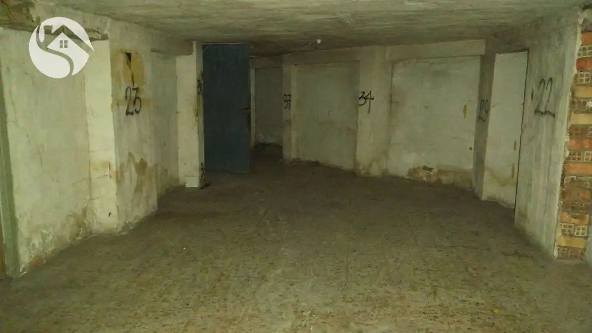 Local comercial en venda a Reyes Católicos - Paseo San Antonio, imagen 2
