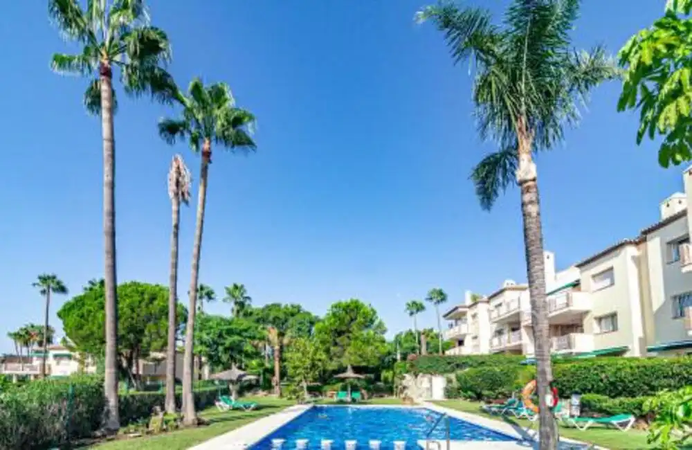 Exterior view of Ground floor for rent in Marbella  with Air Conditioner, Private garden and Terrace