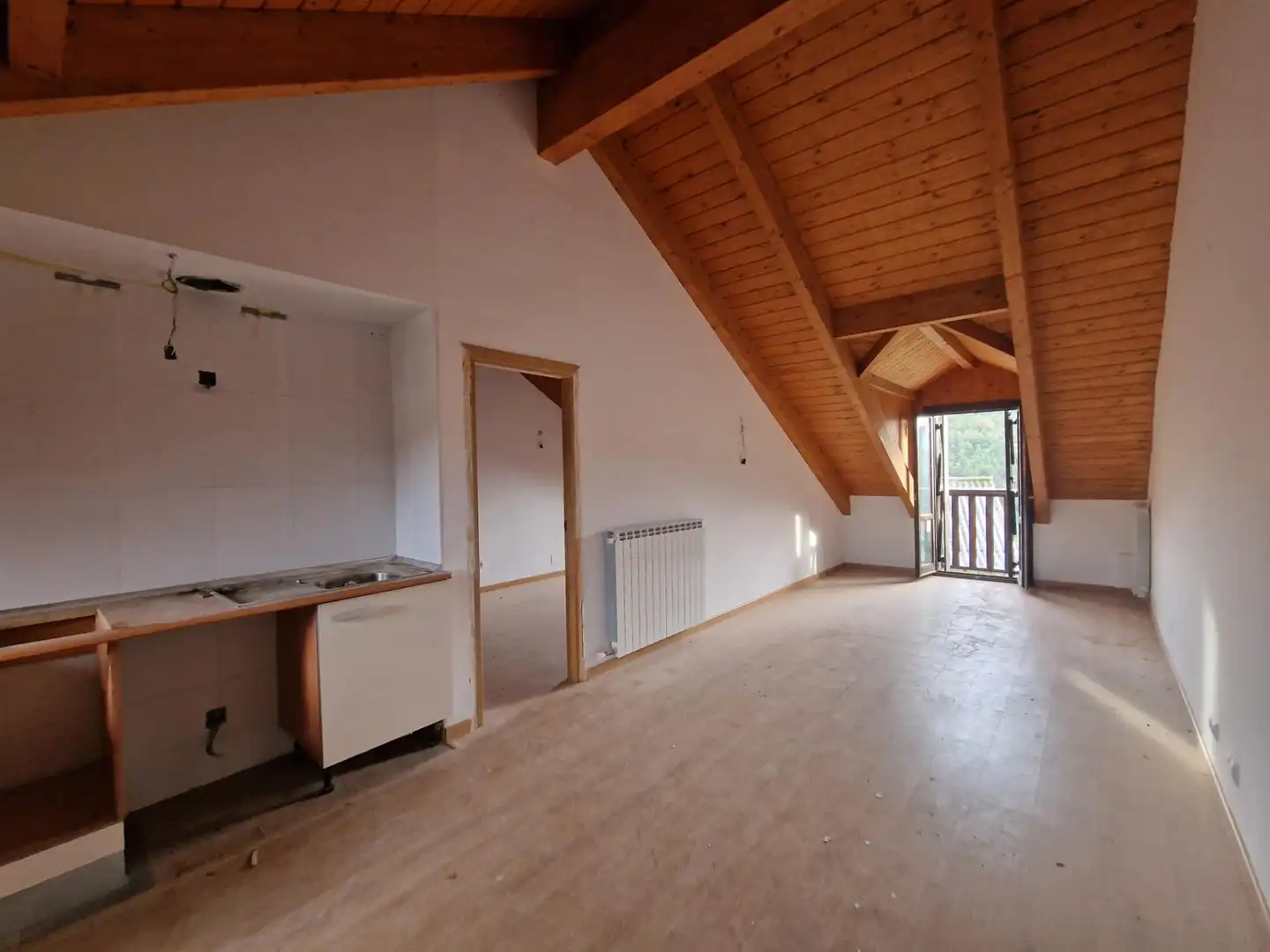 Buildings for sale in Aisa