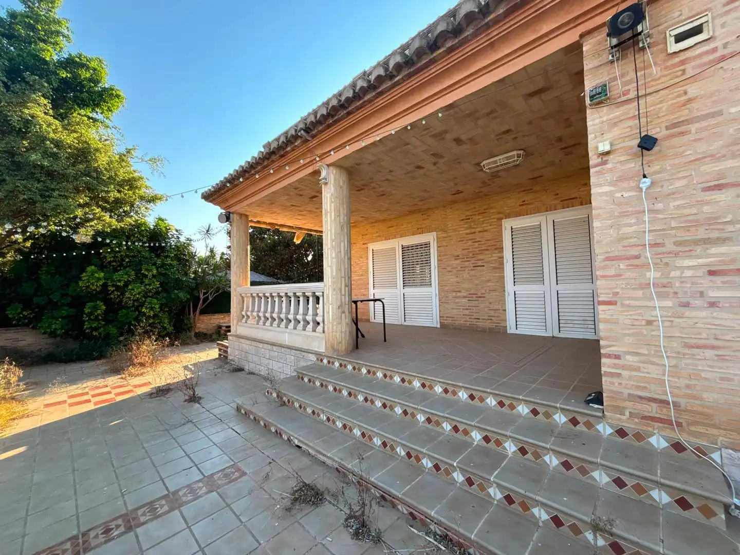 Vista exterior de Casa o xalet en venda en Torrent amb Aire condicionat i Piscina