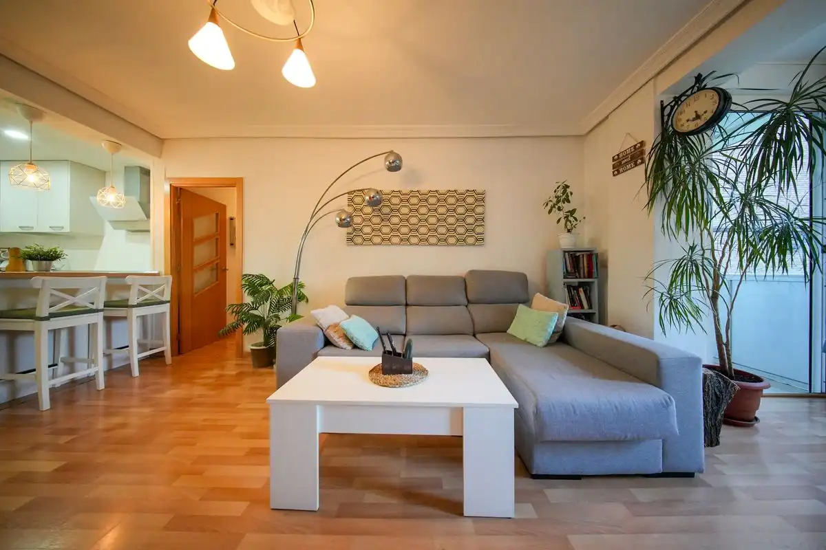 Sala de estar de Planta baja en venta en Móstoles con Calefacción, Jardín privado y Terraza