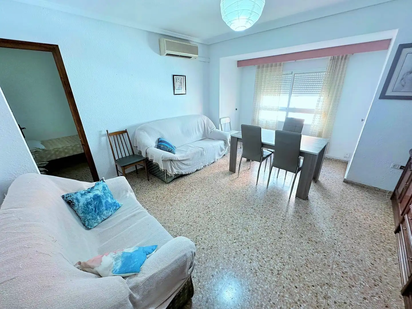 Living room of Flat for rent in Valencia  with Air Conditioner, Heating and Furnished
