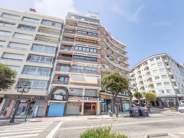 Piso con ascensor en venta en Avenida da Gran Vía, imagen 15