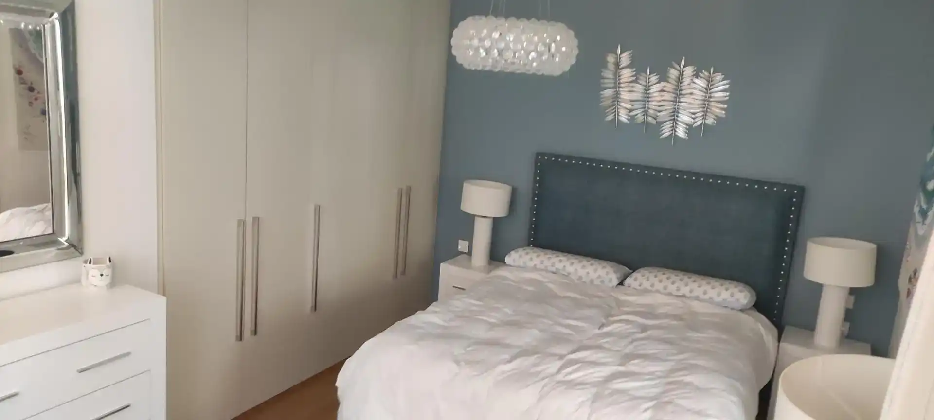 Habitación de Casa adosada en venta en Marbella con Aire acondicionado, Piscina y Balcón