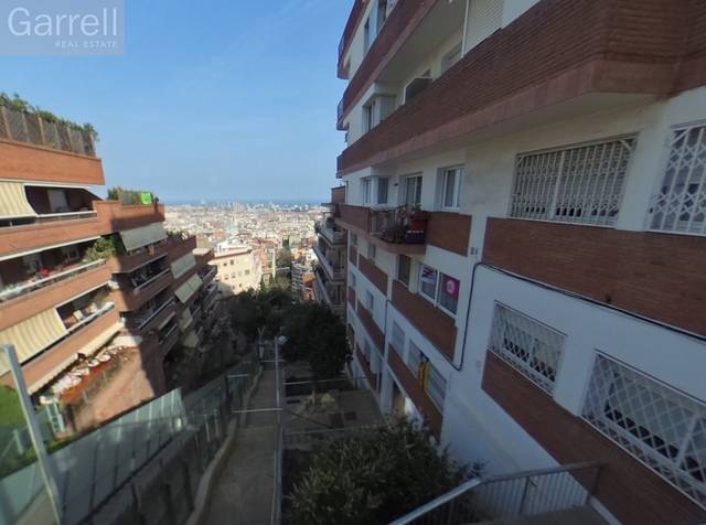 Piso en Venta en CL TELEGRAF  Pl: Pt:
 BARCELONA (BARCELONA) en El Guinardó