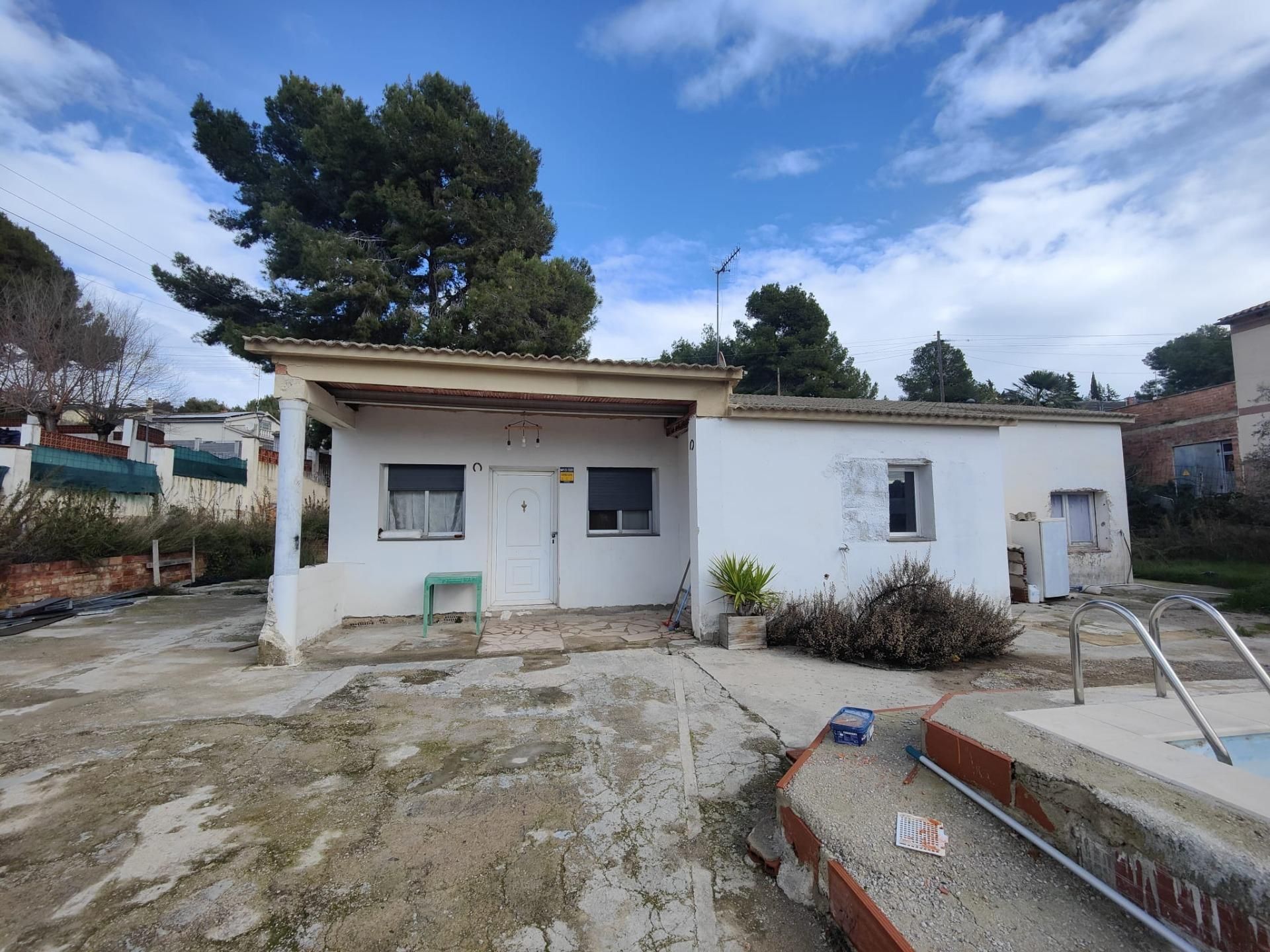 Exterior view of Houses for sale in Cunit  with Private garden and Community pool