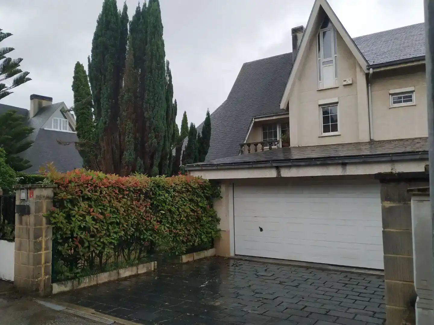 Vista exterior de Casa adosada en venta en Piélagos con Balcón