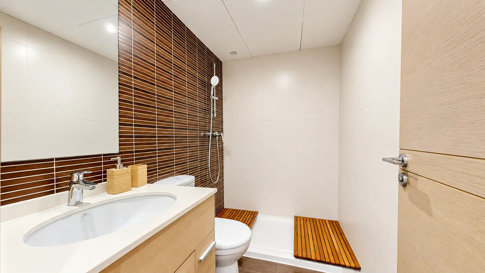 Badezimmer von Wohnung zum Verkauf in Casares mit Klimaanlage, Heizung und Terrasse