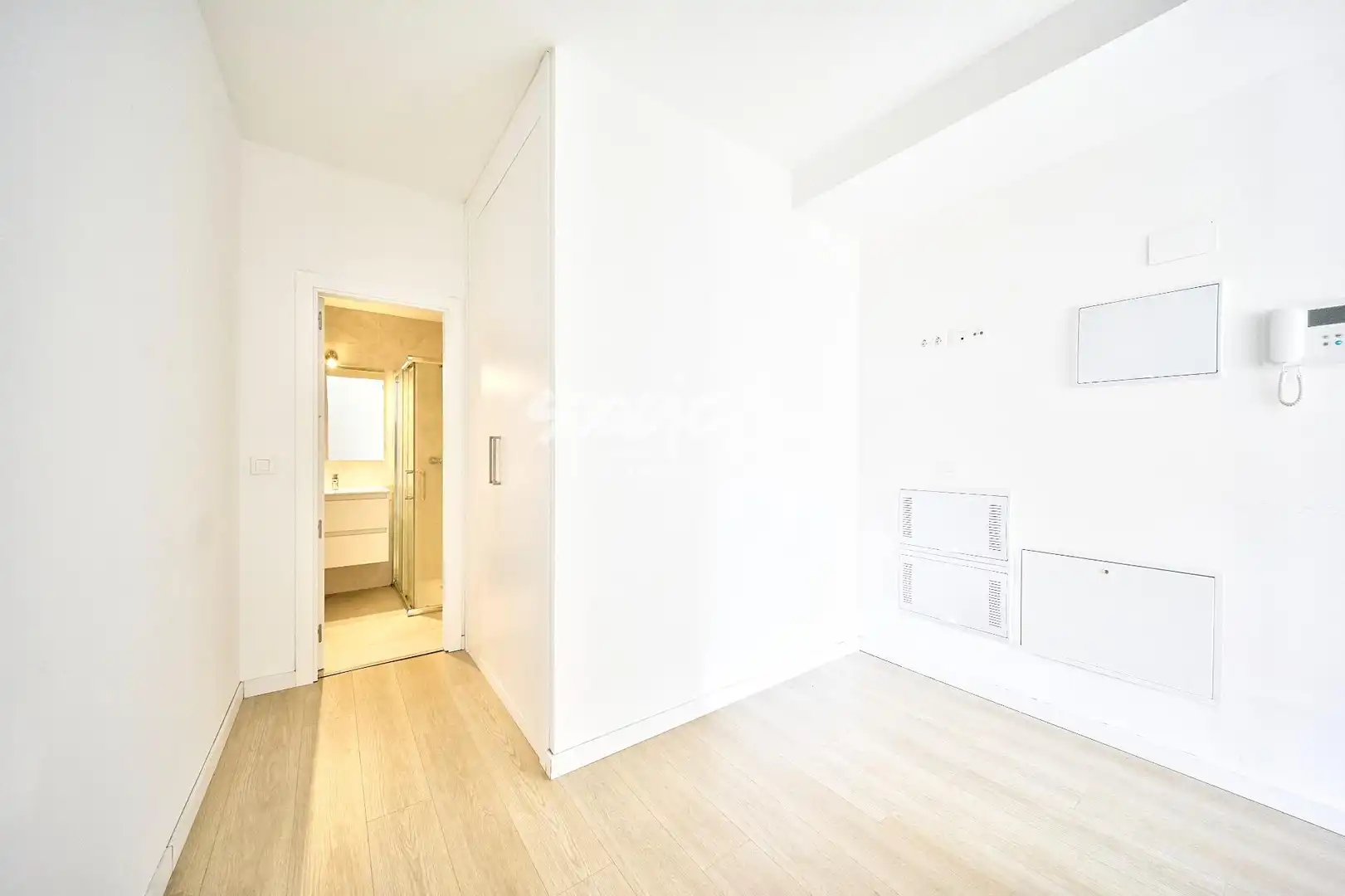 Dormitori de Apartament en venda en Madrid amb Calefacció i Piscina comunitària