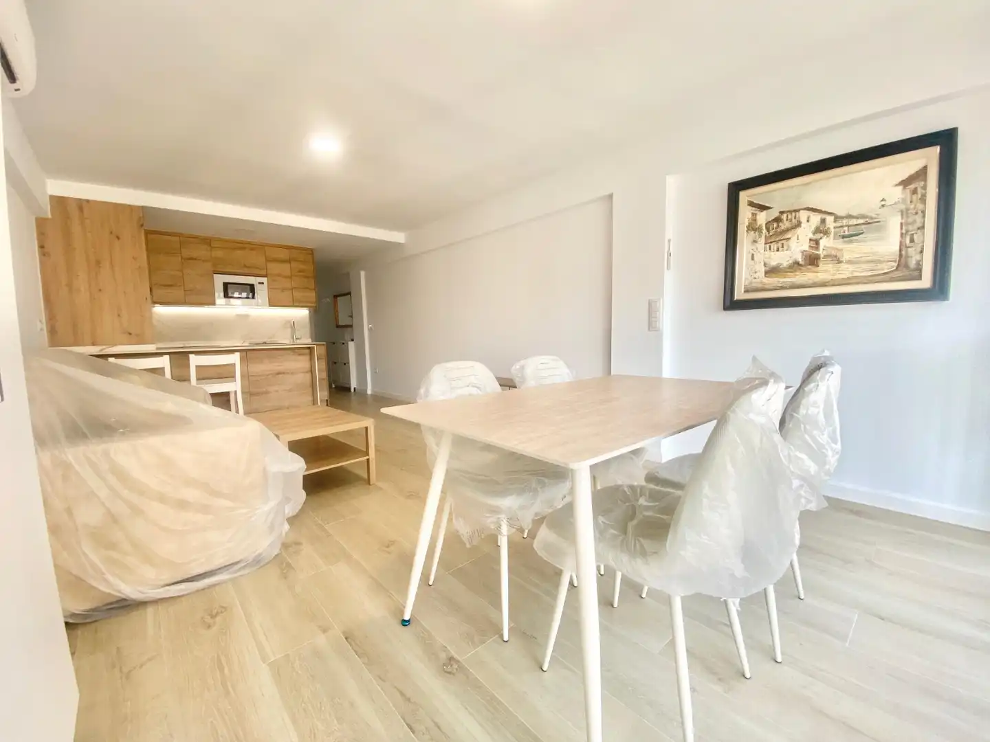 Comedor de Apartamento de alquiler en Benidorm con Aire acondicionado, Calefacción y Piscina