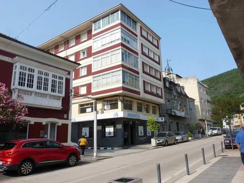 Oficina de lloguer a Quiroga